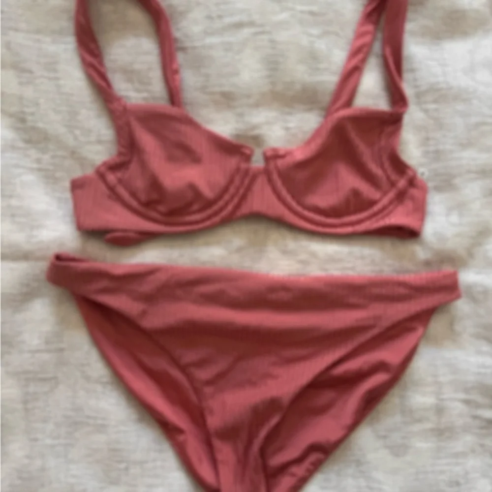 ASOS Pink Bikini Set - Picture 2 of 4